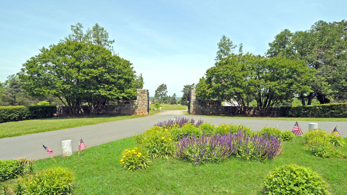 Monticello Memory Gardens Cemetery